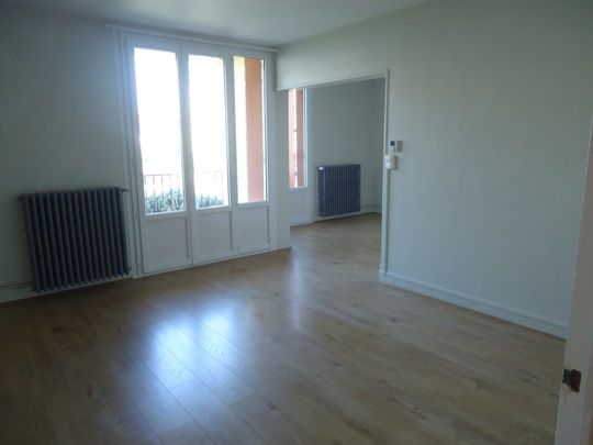 Location Appartement 5 pièces 74m² NEVERS 58000 - Photo 1