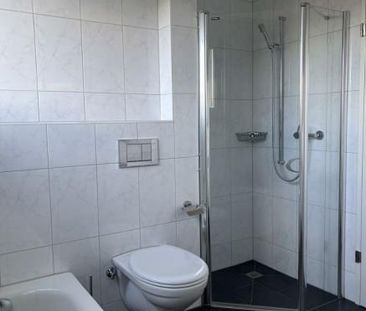 Moderne 4.5-Zimmer-Wohnung mit beheiztem Balkon/Wintergarten - Photo 5