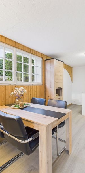 Newly renovated 1-room apartment with mountain view in Hitzkirch - Photo 1