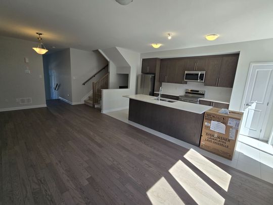 For Lease - 197 Invention Boulevard, Kanata, Ontario - Photo 1