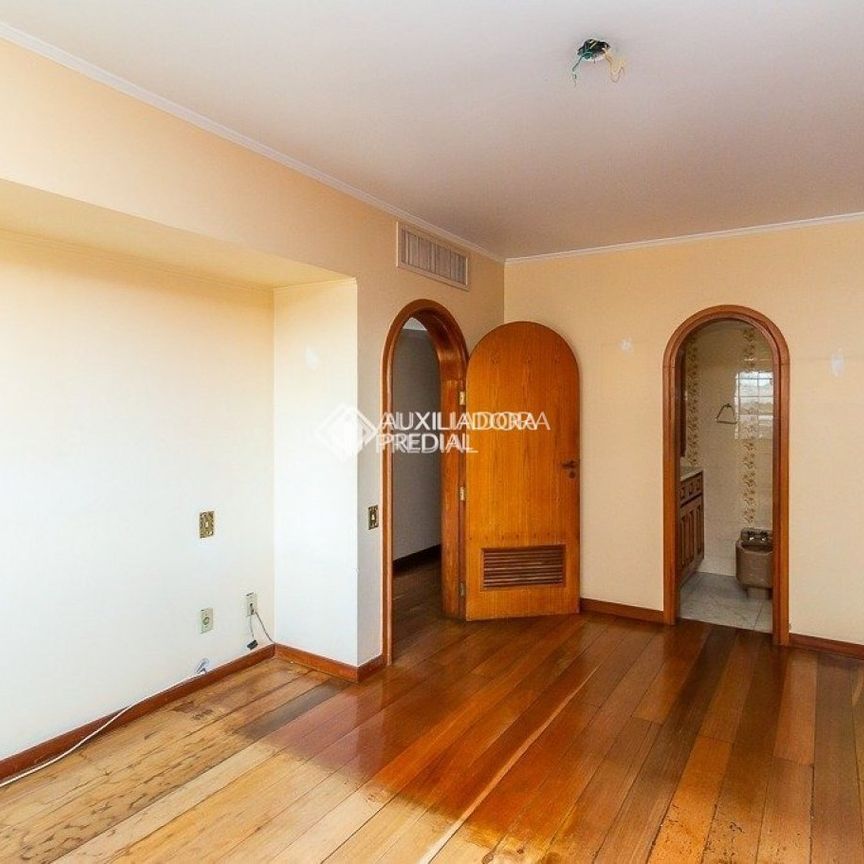 Apartamento com 3 quartos e 155m² para alugar em Santa Tereza, Porto Alegre. - Photo 1