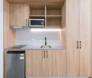 IMPRESSIVE STUDIO CLOSE TO BEACH AND SHOPS + ONE WEEK FREE RENT - Photo 4