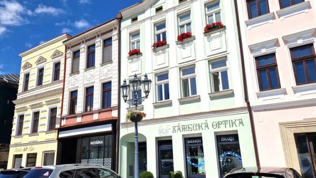 Prostorný byt 1+1 na náměstí - Фото 1