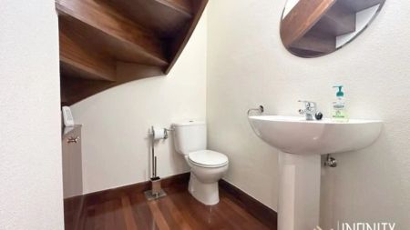 Dúplex de alquiler en Campo de Volantín Pasealekua, Castaños - Begoñaibarra - Photo 5