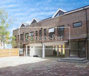 High Street, Camberley GU15 - Photo 2