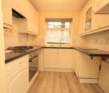 2 bedroom flat to rent - Photo 6