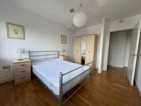 2 bedroom Flat To Let - Photo 3