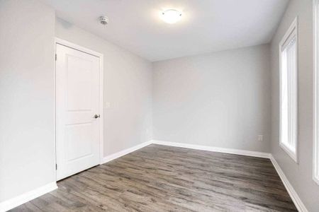 For Lease - 11 Locust Lodge Gardens, Toronto, Ontario - Photo 3