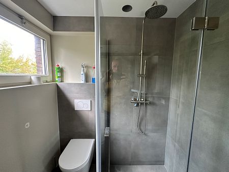 Te huur: Mooi ingerichte woning, met 3 slaapkamers. - Foto 2