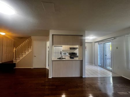 For Lease - 1240 Westview Terrace Unit# 29, Oakville, Ontario - Photo 4