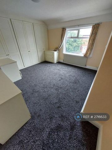3 bedroom terraced house to rent - Photo 4