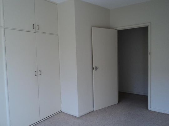 Affordable One Bedroom Apartment - Available for 6 or 12 month lease - Photo 1