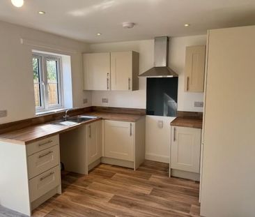 2 bedroom semi-detached house to rent - Photo 1