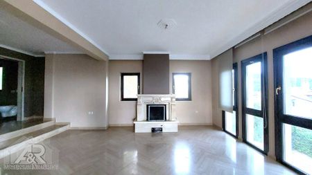 Μονοκατοικία 330 τ.μ. προς ενοικίαση - Photo 2