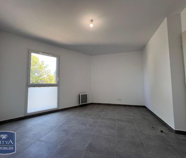 Location Appartement 2 pièces 42m² ARLES 13200 - Photo 2