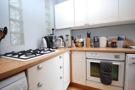 2 bedroom apartment to rent - Photo 5