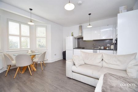 Pinner Road, Northwood, HA6 - Photo 5