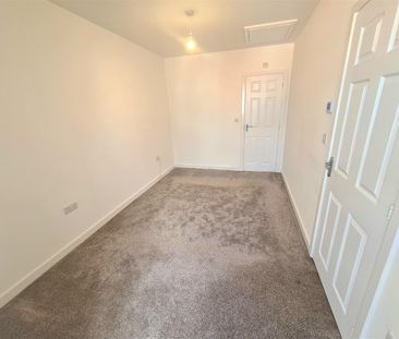 Galba Avenue, Off Higham Lane, Nuneaton, CV11 - Photo 5