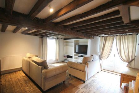 4 bedroom character property to rent - Photo 2