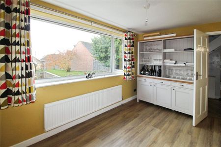 3 bedroom detached bungalow to rent - Photo 3