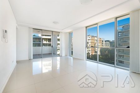 Spacious Modern 1 Bedroom Apartment On 8th Floor For Lease Now! - Photo 5