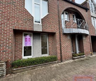 Gelijkvloers appartement met 3 slaapkamers, garage en terras. - Foto 4