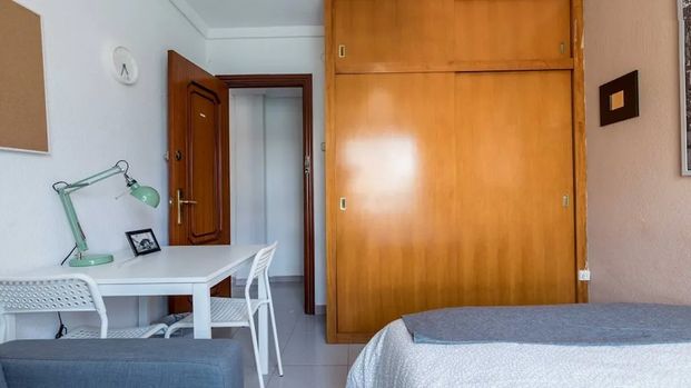 Calle Godofredo Ros, Valencia, Valencian Community 46006 - Photo 1