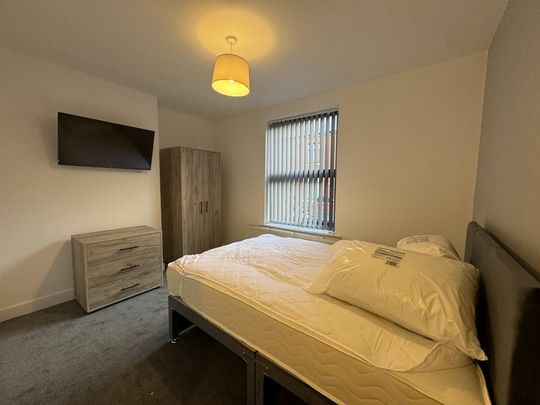 1 bedroom in a house share to rent - Photo 1