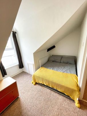 4 bedroom terraced house to rent - Photo 1