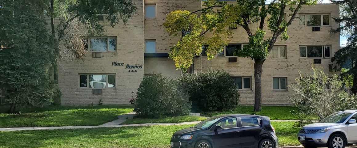 344 Enfield Crescent — 2 - Photo 1