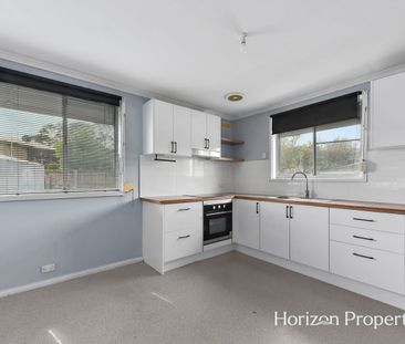 Comfortable Living in Ravenswood - Photo 3