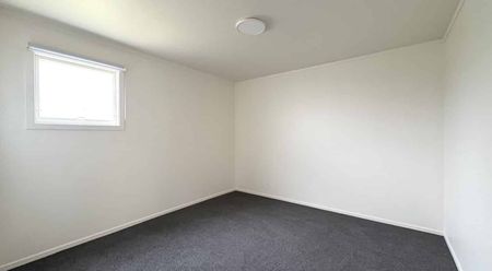 Four Bedroom Family Home - Photo 3