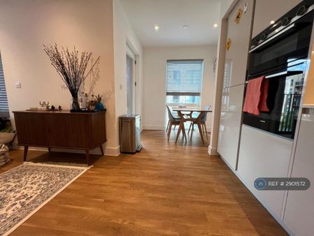 2 bedroom flat to rent - Photo 2