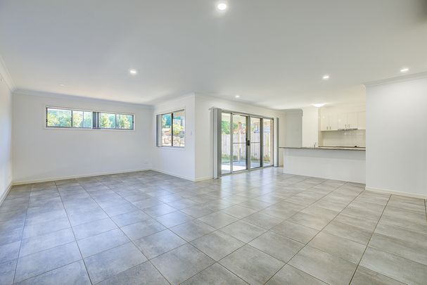 Lovely Family Home - Close to Schools - Photo 1