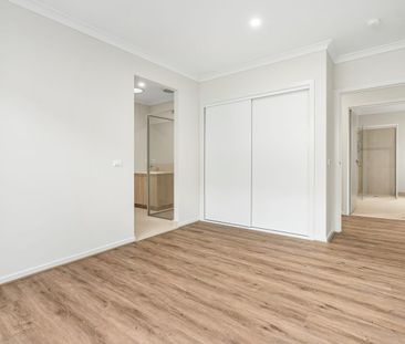 Brand New Luxury Home - 4 Bedrooms, 4 Bathrooms, Double Garage in t... - Photo 3