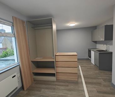 Studio Flat, Woodville Road, NW11 - Photo 4