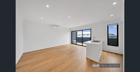 A FRESH START IN MODERN STYLE - Photo 3