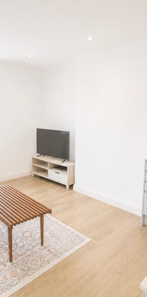 Crendon Street, High Wycombe - Photo 1