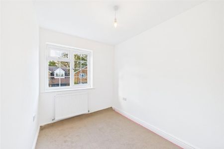 3 bedroom detached house to rent - Photo 4