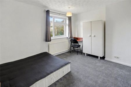 3 bedroom semi-detached house to rent - Photo 4