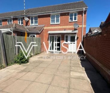 3 bedroom terraced house to rent - Photo 3