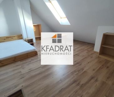 Podzamcze 2-pok. mieszkanie z niezależną kuchnią - Zdjęcie 3