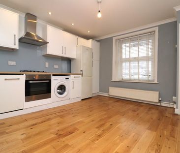 2 bedroom maisonette to rent - Photo 4