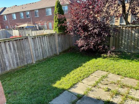 For Lease - 12 Sled Dog Road, Brampton, Ontario - Photo 4