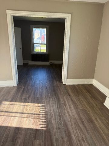 For Lease - 8948 Heritage Road, Brampton, Ontario - Photo 3