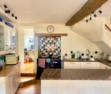 3 bedroom Pretty Three Bedroom Cottage to rent - Photo 4