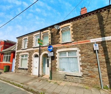 Windsor Street, CAERPHILLY - Photo 2