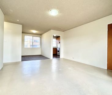 Modern apartment in convenient location - Photo 6