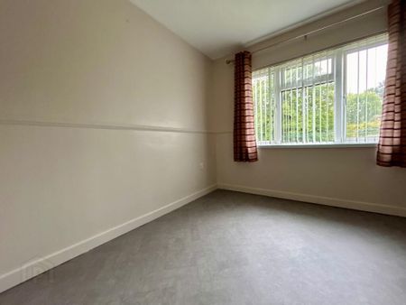 2 Queens Park, Lisbellaw, BT94 5FF - Photo 2