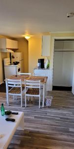 CHAMBRE À LOUER À SAINT-AGATHE-DES-MONTS,PRES DE TOUT LES SERVICES. - Photo 4